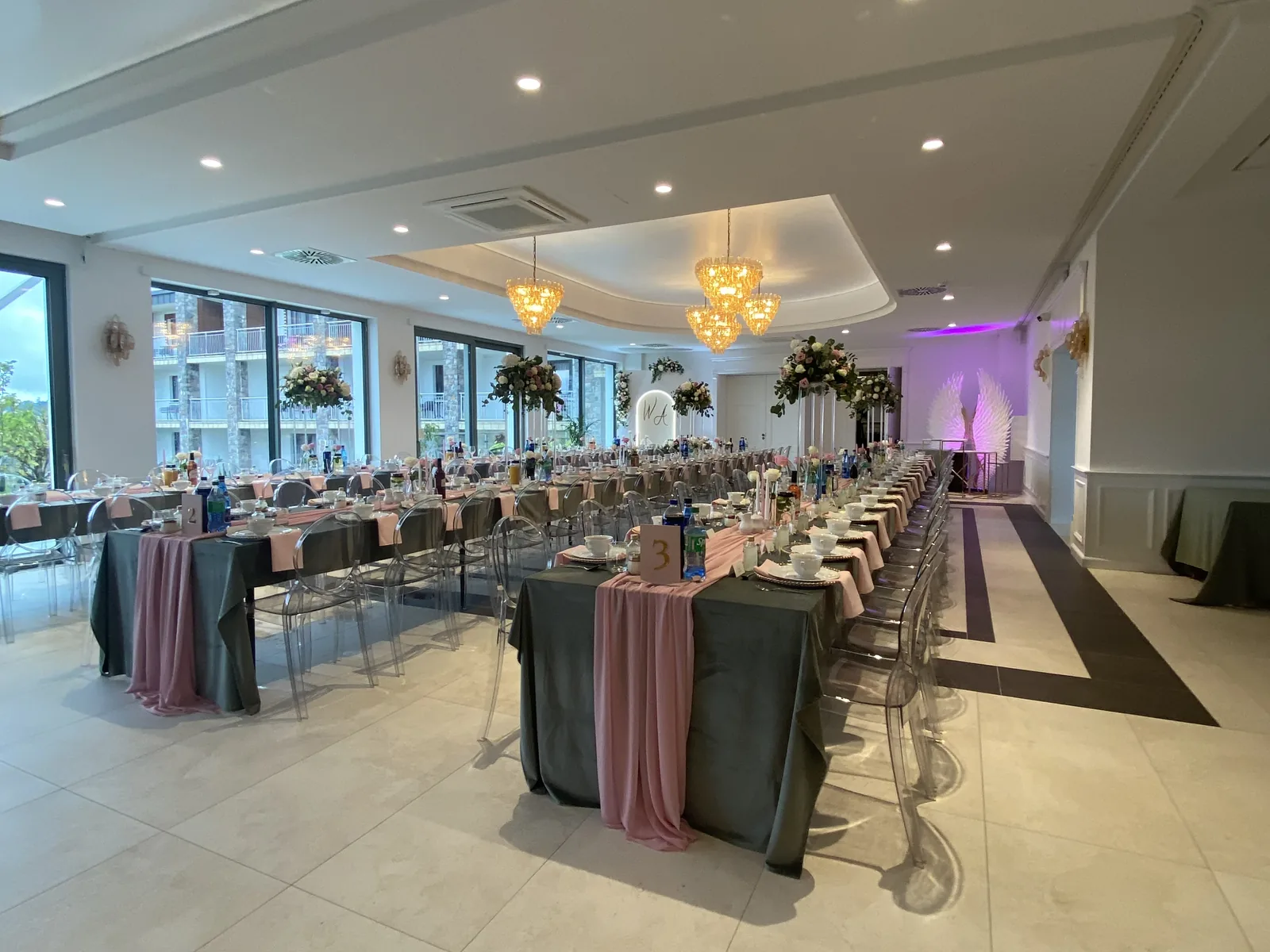 Sala Restauracji Stenka przygotowana na przyjęcie