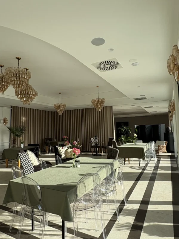 Wnętrze lub aranżacja przyjęcia w Restauracji Stenka
